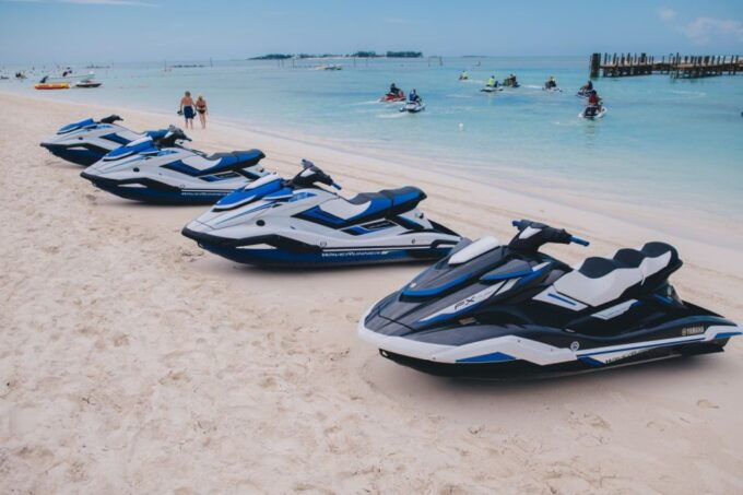 Nassau: Guided Jet Ski Tour and Swimming With Pigs - Full Description