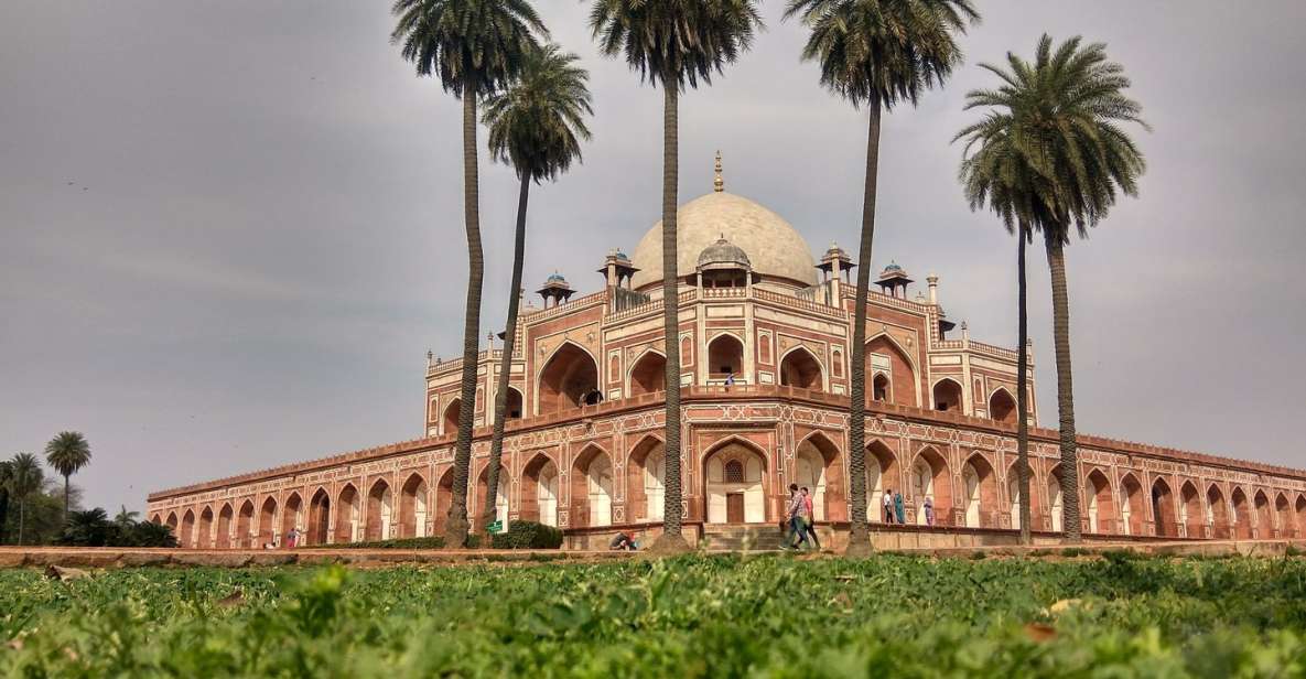 New Delhi: City Tour With Professional Photographer & Lunch - Tour Experience and Guide Information
