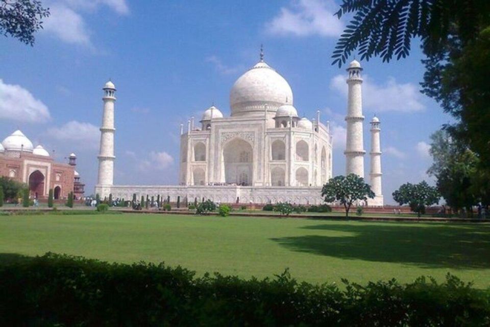 New Delhi: Taj Mahal Highlights Tour With Hotel Transfer