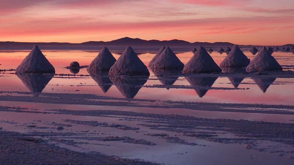 Night of Stars and Sunrise in Uyuni Private Tour - Inclusions