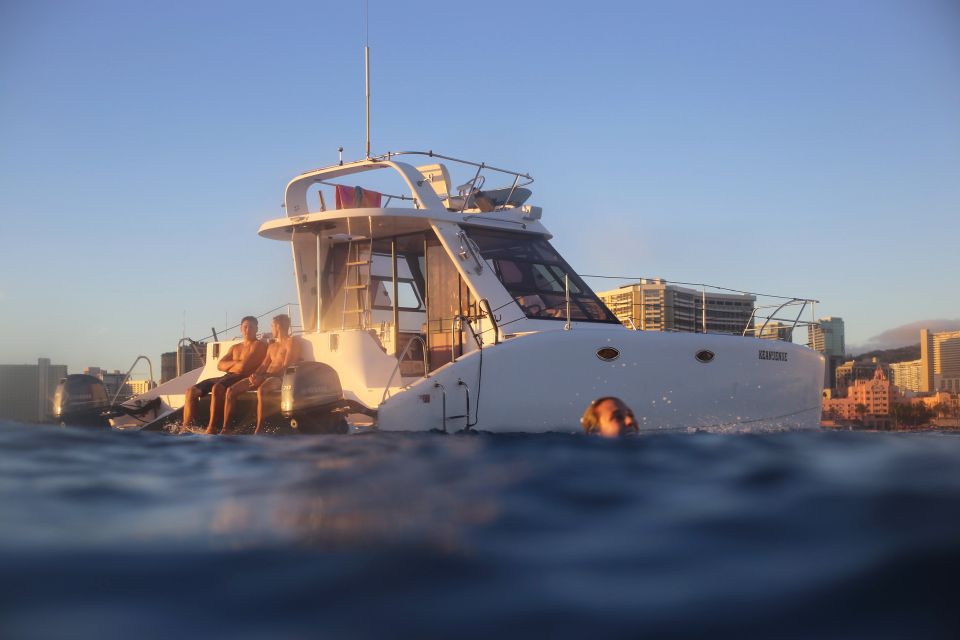 Oahu: Honolulu Private Catamaran Cruise With Snorkeling - Tour Description
