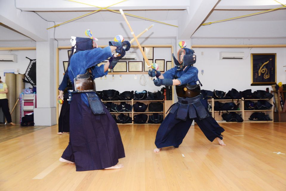 Okinawa: Kendo Martial Arts Lesson - Samurai Sword Fight