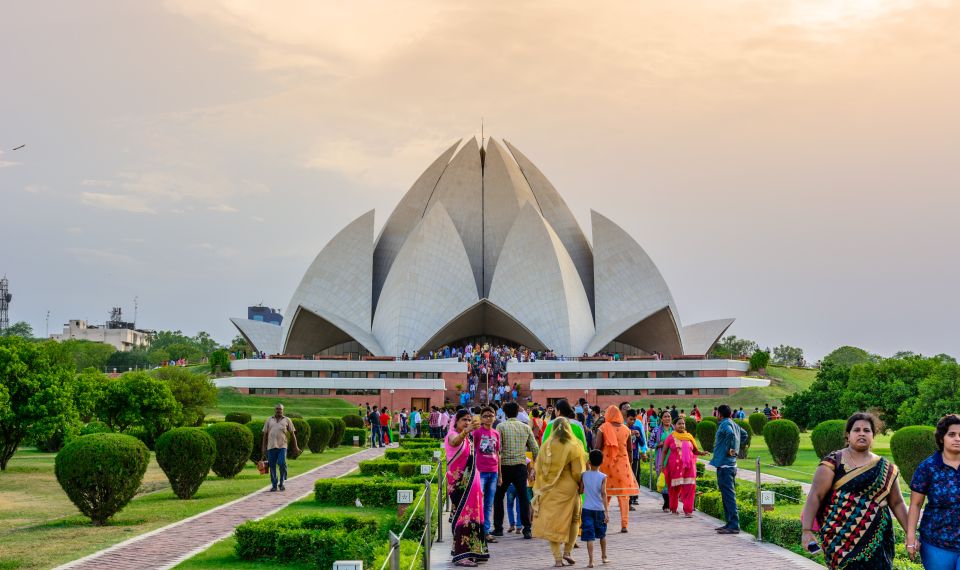 Old Delhi Temples and Spiritual Sites Private 6-Hour Tour - Comfort and Convenience Provided