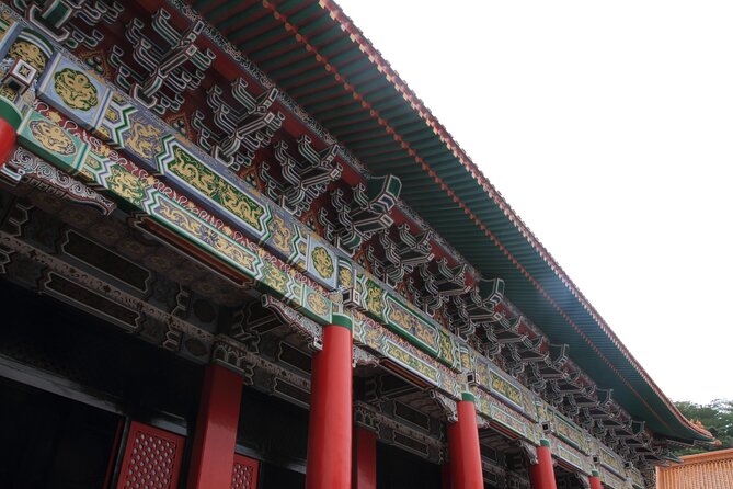One-Day Historical and Heritage Tour in Taipei - National Palace Museum Admission