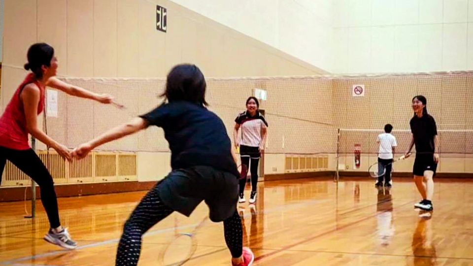 Osaka: Badminton With Japanese Locals! - Activity Description