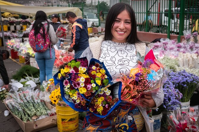 PALOQUEMAO MARKET FOOD Tour. EXOTIC Fruit. LOCAL Snacks. /Min 2 Pax - Gourmet Menu