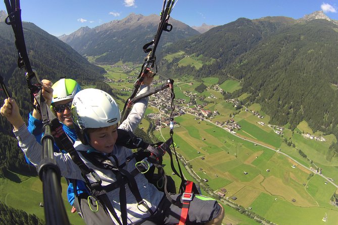 Paragliding and Tandem Flights in the Stubai Valley - Expectations and Logistics