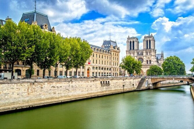 Paris Ile-de-la-Cité Walking Tour: Max 6 People Group or Private - Inclusions and Options