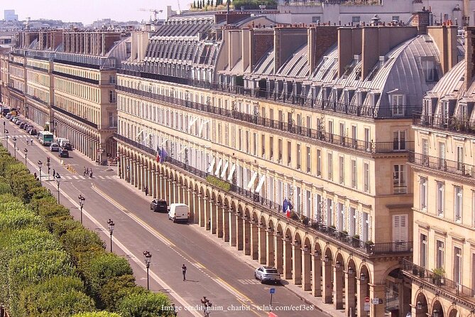 Paris in the Second World War: Private Half-Day Walking Tour - Itinerary Highlights