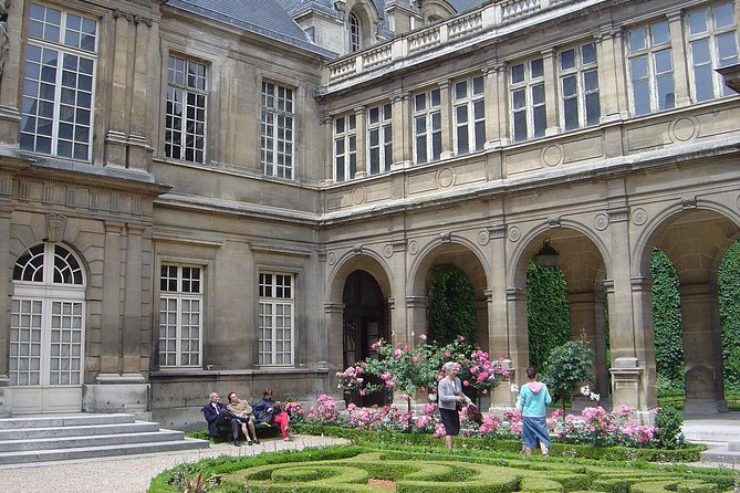 Paris Le Marais Historical Walking Tour With Wine and Cheese Tasting - Reviews