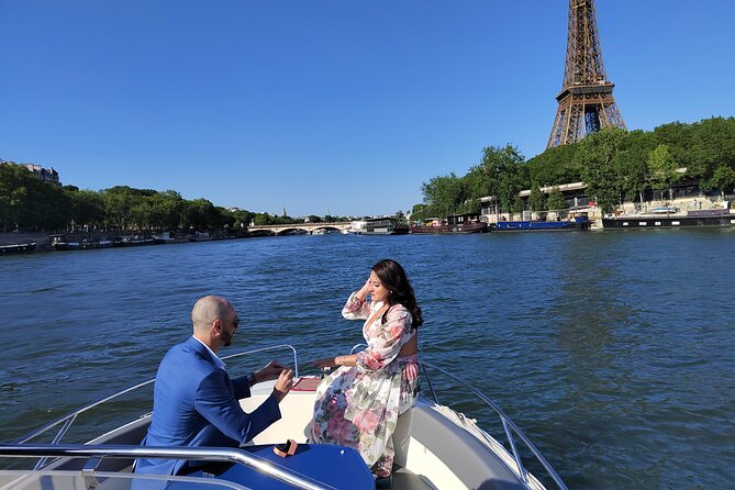Paris Seine River Private Boat Embark Near Eiffel Tower - Captain Alexis and Photography Highlights