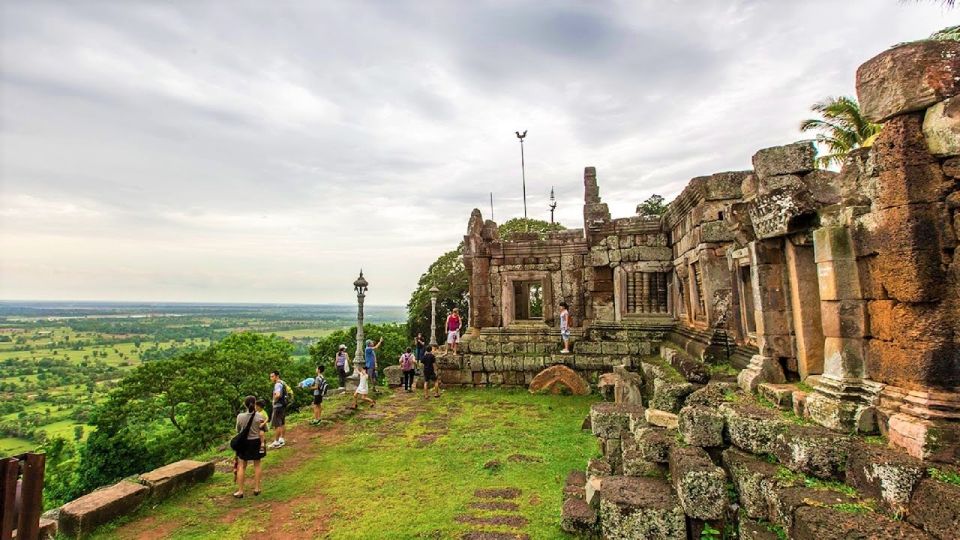 Phnom Chisor & Tonle Bati Private Tours From Phnom Penh - Itinerary Description