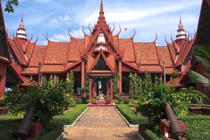 Phnom Penh City Tour, Silver Pagoda, Genocide Museum, Killing Fields - Exploring the Killing Fields