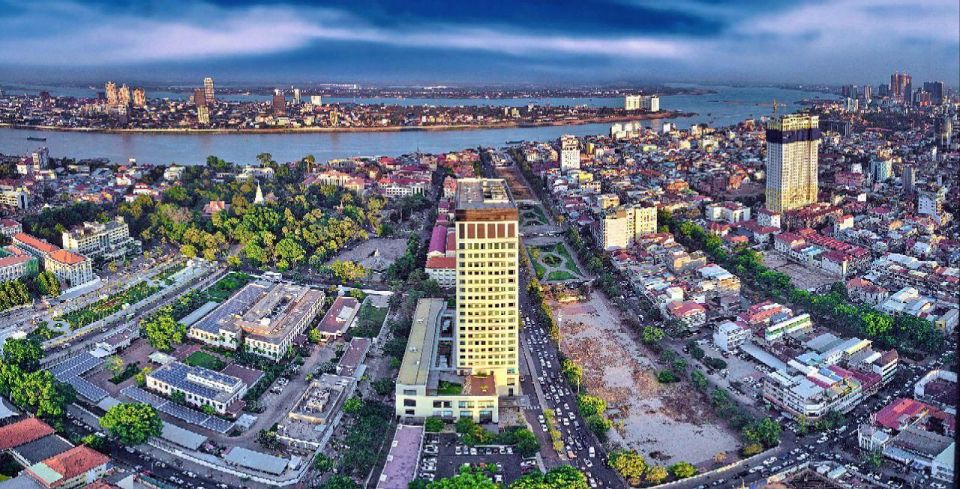 Phnom Penh: Hidden Gems City Walking Tour With a Local Guide - Review Summary
