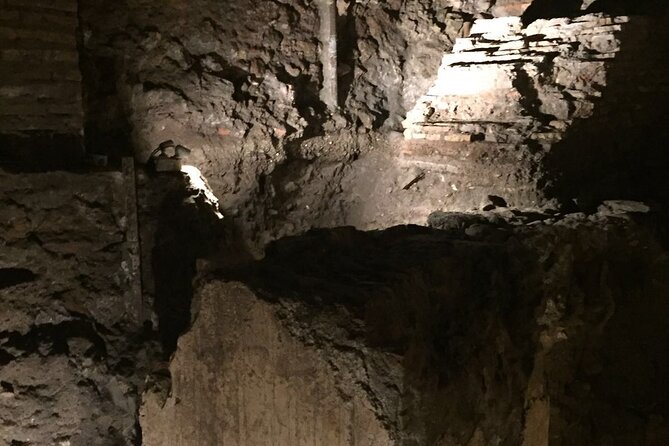 Piazza Navona Underground: Stadium of Domitian EXCLUSIVE TOUR - LIMITED ENTRANCE - Visitor Engagement