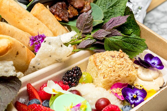 Picnic in the Royal Botanic Gardens for 2 - Flexible Cancellation Policy Details