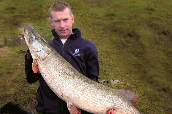 Pike Shore Fishing. Lough Corrib, Connemara .English/French Speaking Ghillie. - Directions and Meeting Point