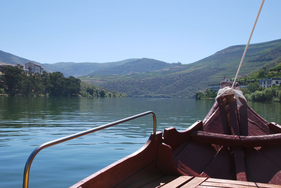 Pinhão: Rabelo Boat 1-Hour Guided Tour - Experience Highlights