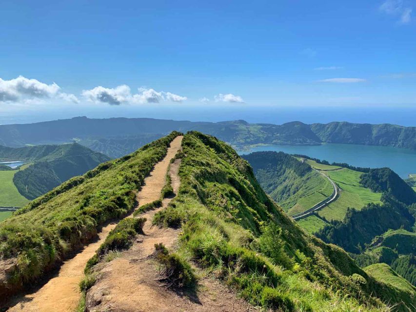 Ponta Delgada: Sete Cidades & Lagoa Do Fogo Tour With Lunch - Review Summary