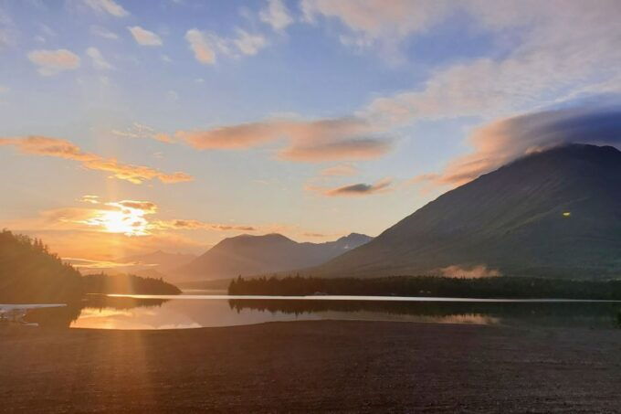 Port Alsworth: 7-Day Crewed Charter and Chef on Lake Clark - Full Description of 7-Day Charter