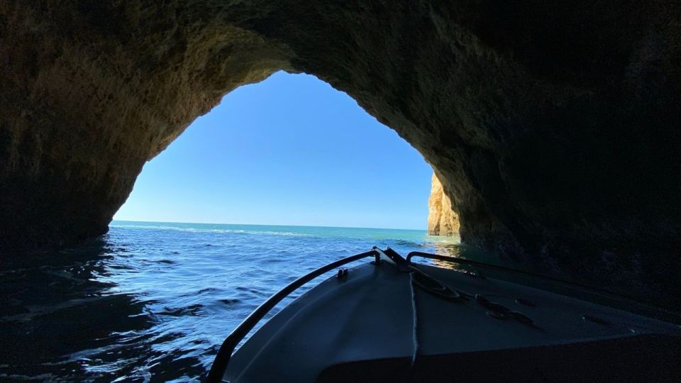 Portimão: Private Boat Trip to Benagil Caves - Meeting Point Information