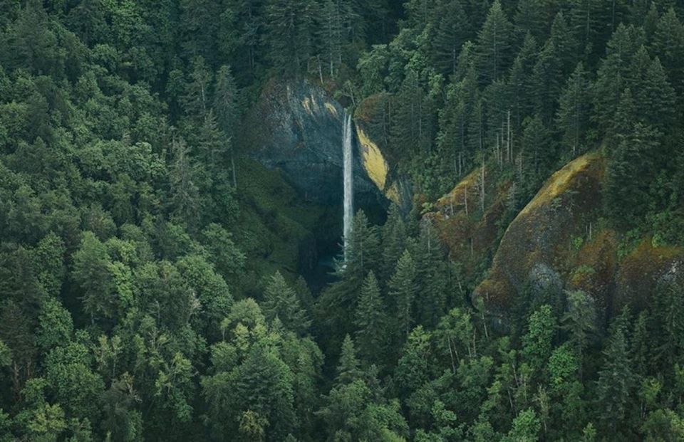Portland: Private Columbia Gorge Waterfalls Scenic Air Tour - Location Details