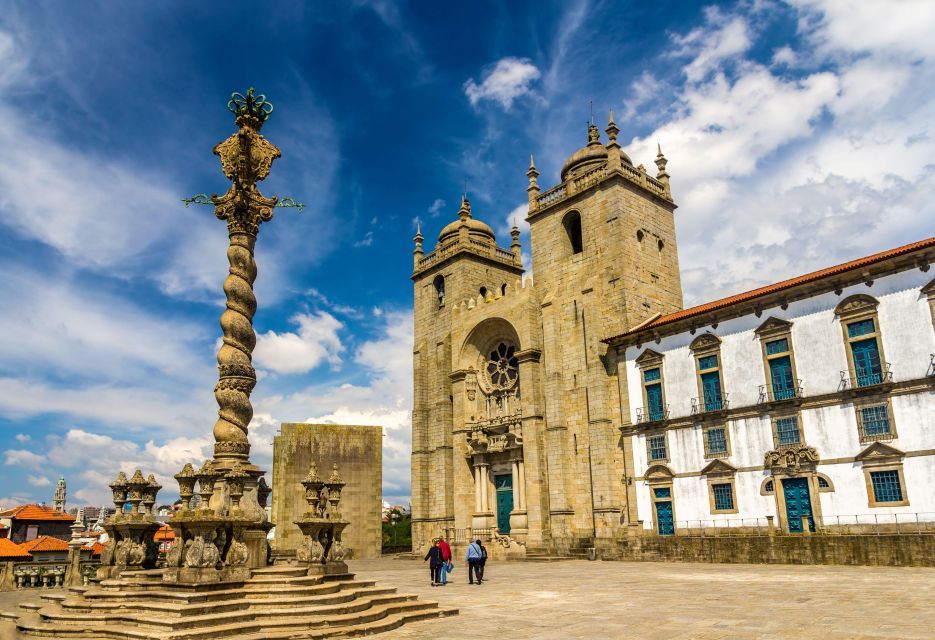 Porto: Private Architecture Tour With a Local Expert - Tour Experience Details