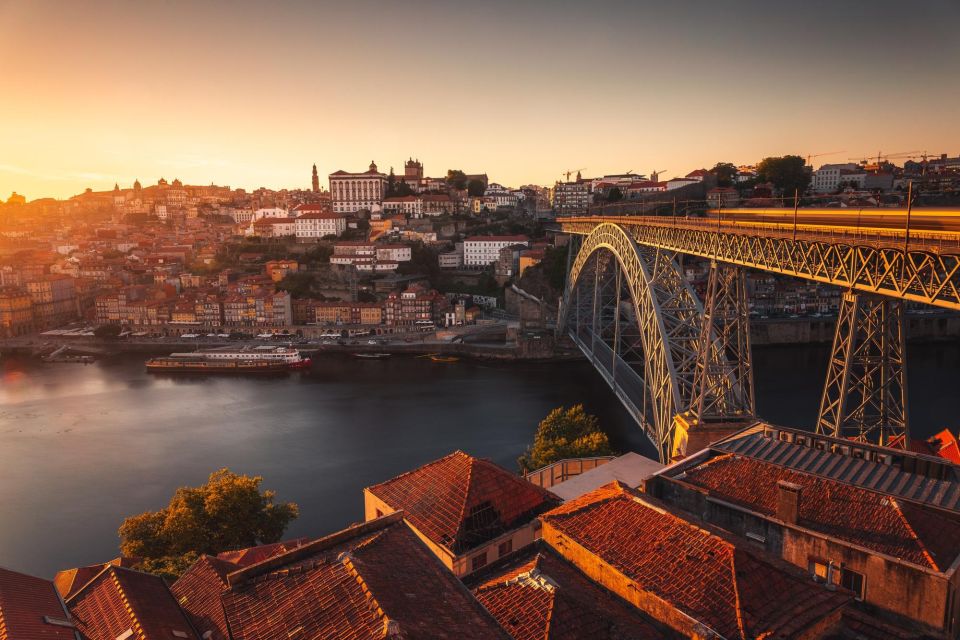 Porto: Private Exclusive History Tour With a Local Expert - Participant Information
