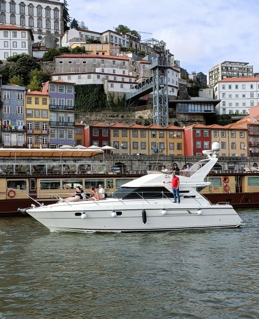 Porto:Douro River 6 Bridges Tour Amazing Yatch With Cocktail - Route Highlights