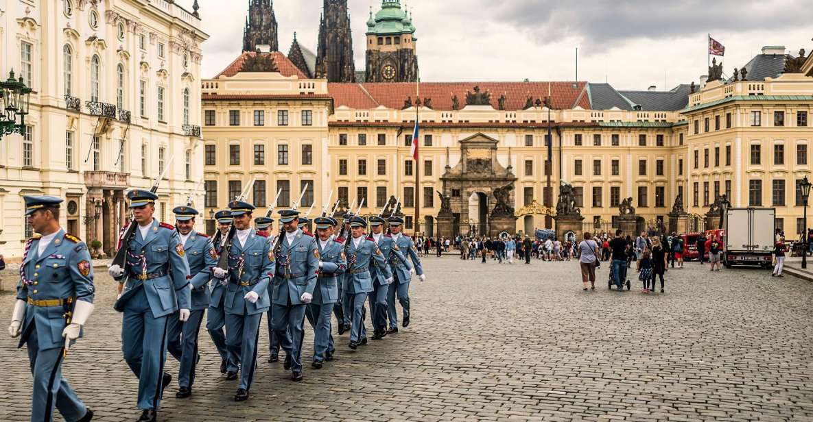 Prague: 1-Hour Castle Tour With Fast-GET Admission Ticket - Experience Highlights and Priority Access