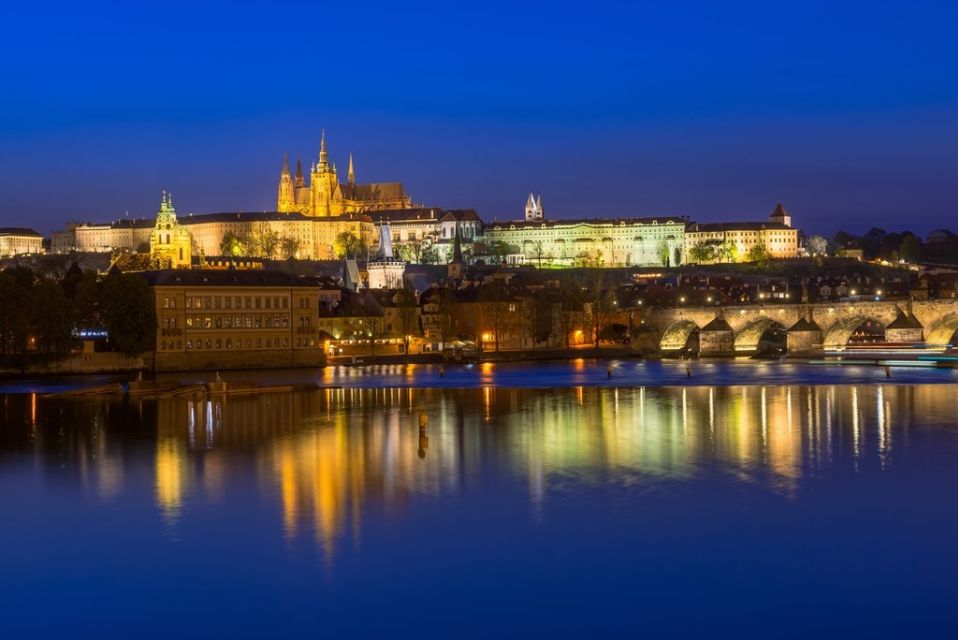 Prague: 2-Hour Dinner Cruise With Transfers - Review Summary