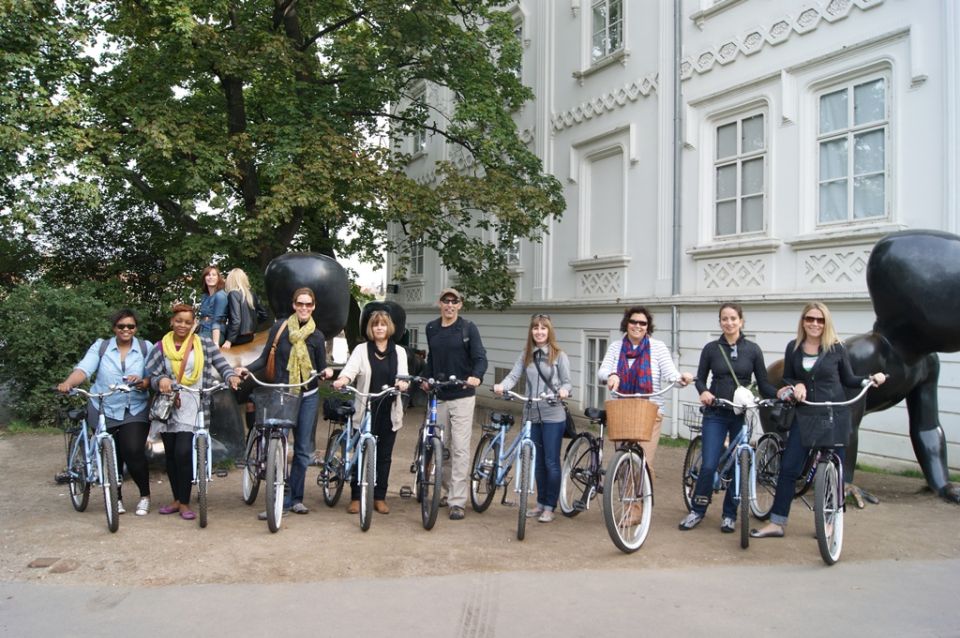 Prague: 2 Hours Guided City Bike Tour - Tour Itinerary