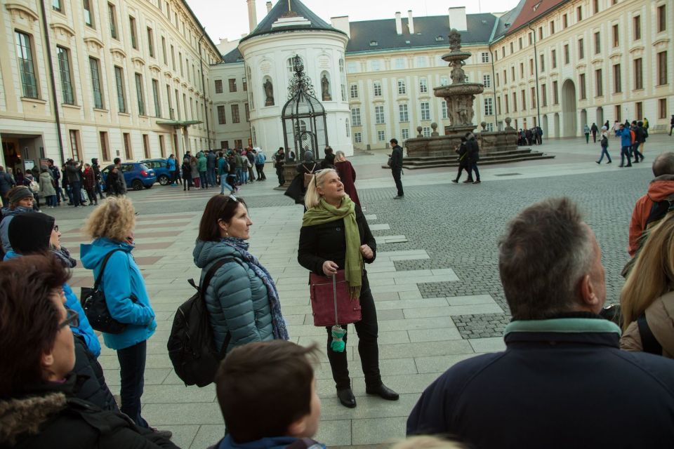 Prague: 3-Hour Old Town and Prague Castle Tour in German - Check Availability and Itinerary Changes