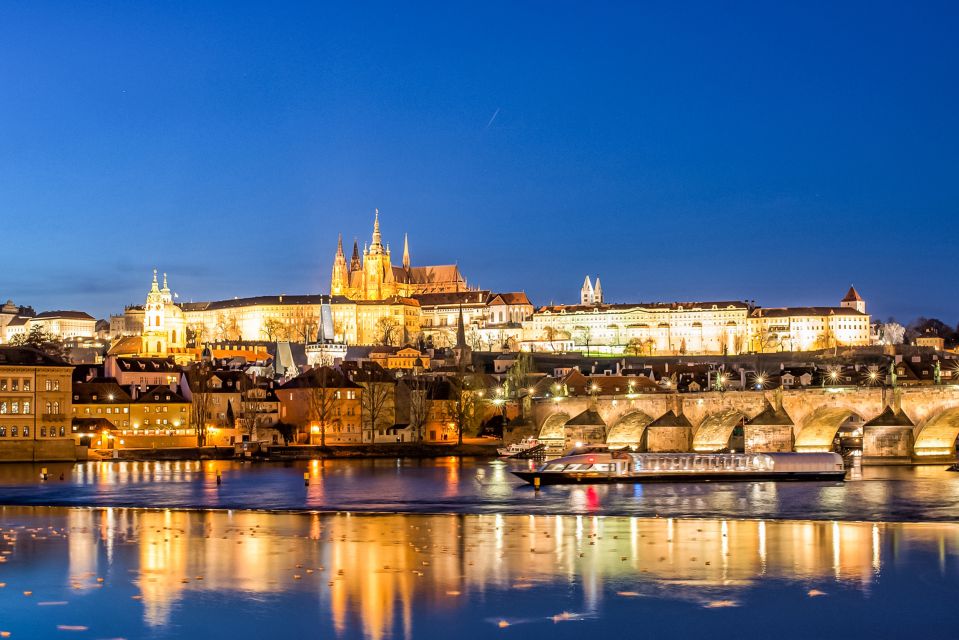 Prague: 50-Minute Sightseeing Evening Cruise - Participant Selection and Date