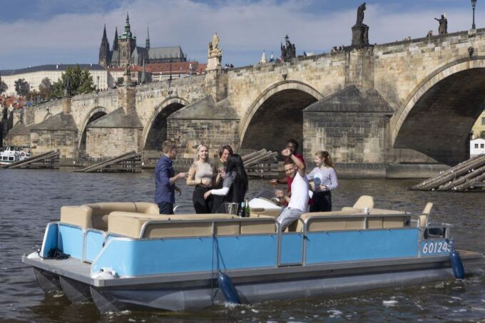 Prague: Beer Boat Tour - Payment and Gift Options