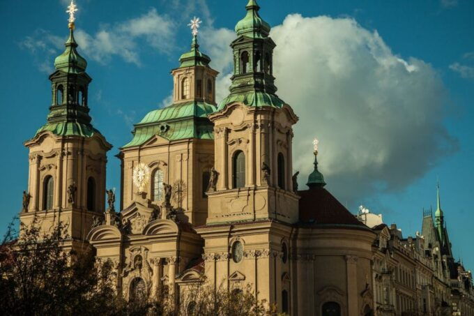 Prague: Old Town and Jewish Quarter Guided Tour in German - Meeting Point Details