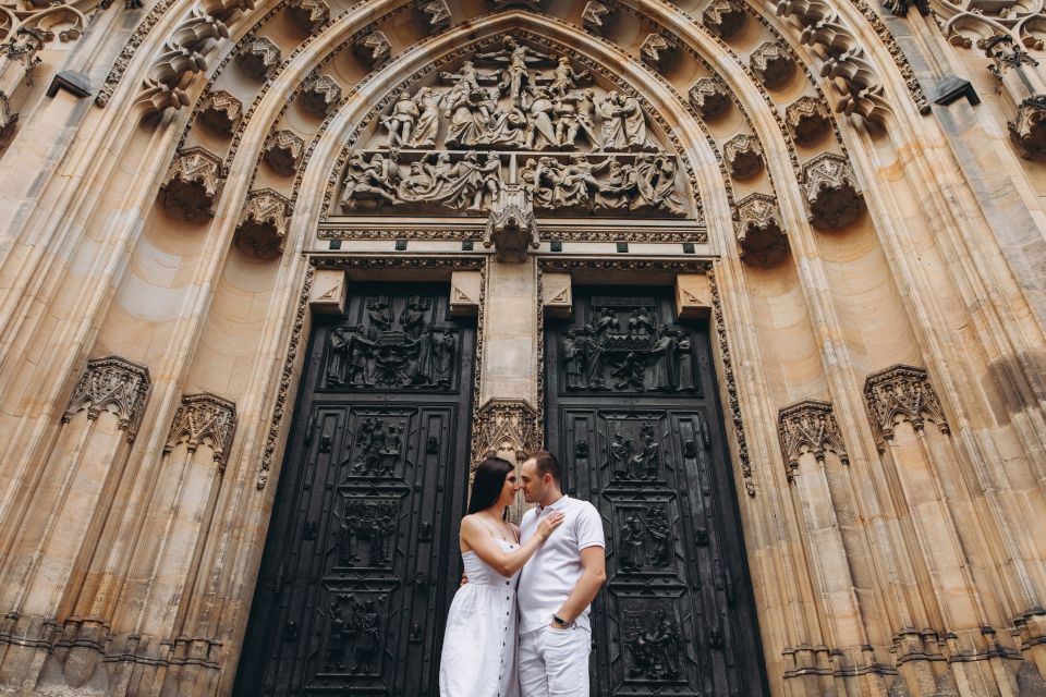 Prague: Professional Photoshoot at Prague Castle - Participant and Date Selection