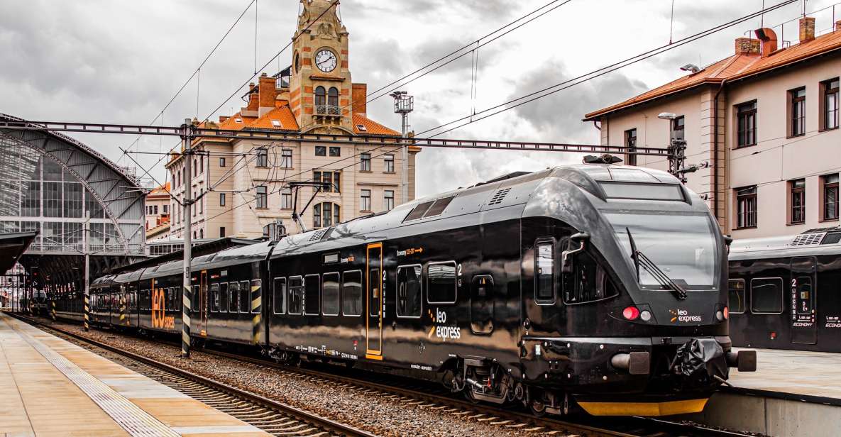 Prague: Train Transfer To/From Olomouc - Amenities and Comfort Onboard