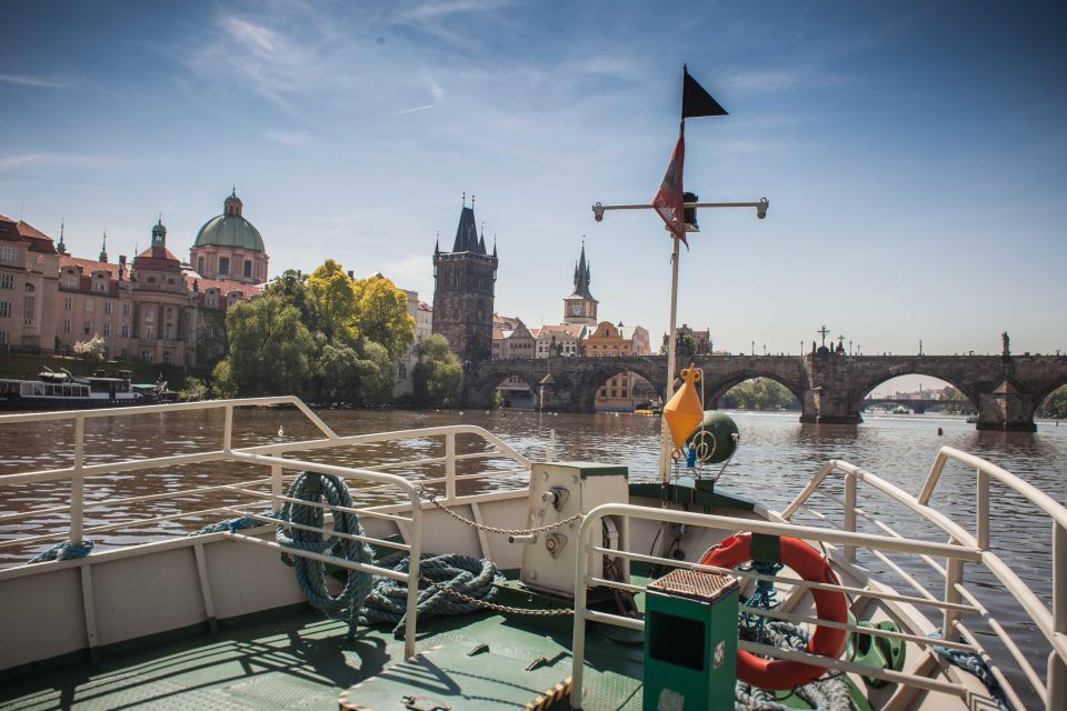 Prague: Vltava River Evening Dinner Cruise - Scenic Views