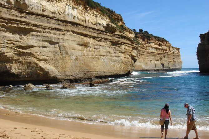 Premium Great Ocean Road Day Tour: Surf Coast Route 12 Apostles, Loch Ard Gorge - Logistics and Booking Details