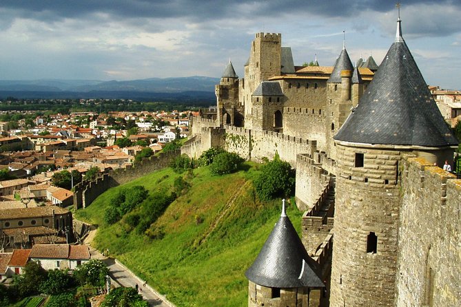 Private 2-Hour Walking Tour of Carcassone With Official Tour Guide - Traveler Assistance