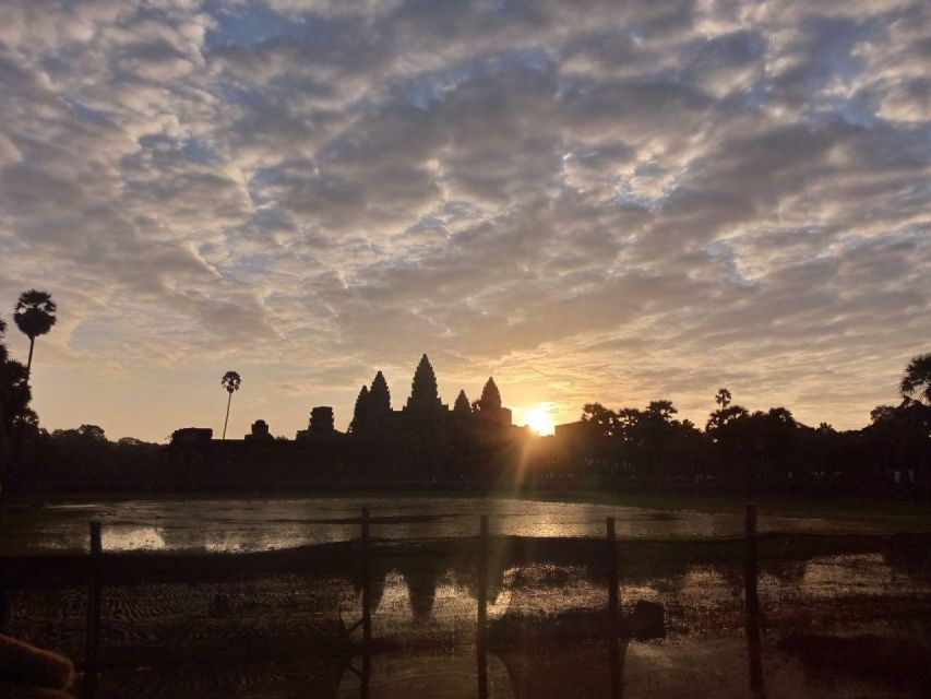 Private Angkor Wat Sunset Tour - Tour Highlights