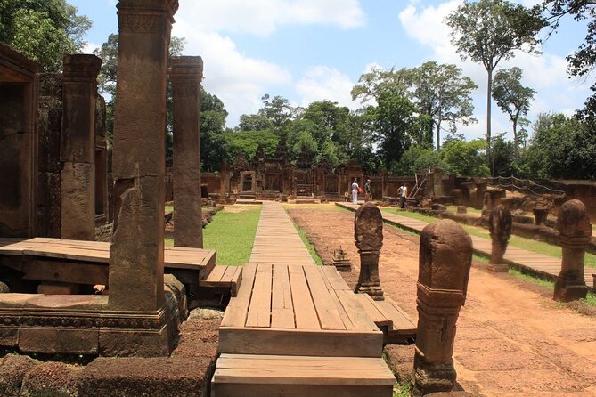 Private Banteay Srei and 4 Temples Guided Tour - Additional Information and Recommendations