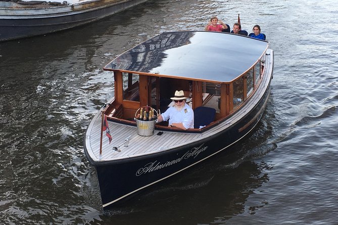 Private Boat Tour on a Electric Saloon Boat - Meeting and Pickup Details