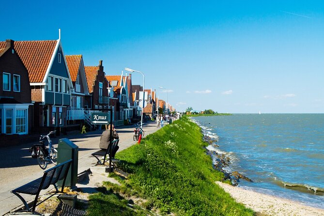 Private Bus or Car Tour Volendam (Fishing Village) 4hrs 1-15 Pers - Culinary Experience