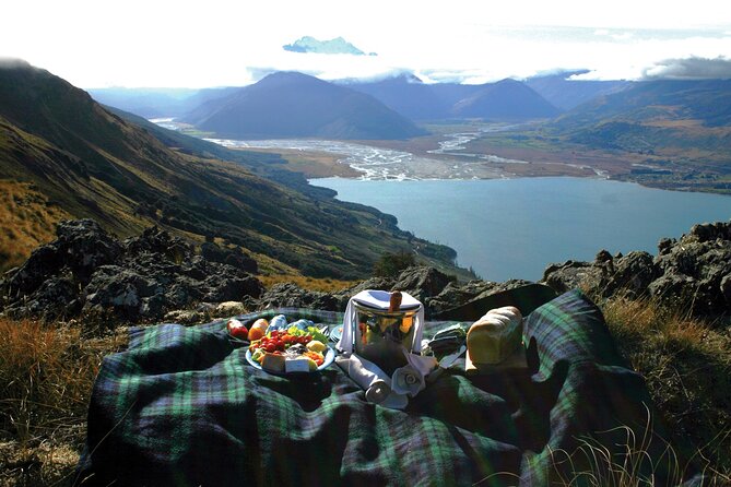 Private Champagne Picnic on a Peak With Helicopter Ride - Reviews