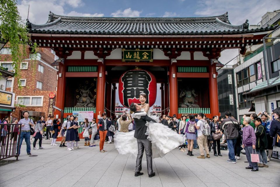 Private Couples' Photoshoot in Tokyo W/ Professional Artists - Inclusions