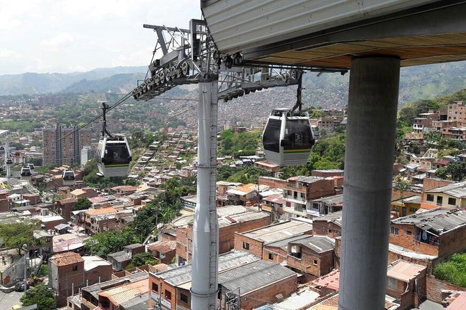 Private Graffiti Tour/Comuna 13, Exotic Fruit Tasting & Cable Car Ride - Customer Support Details