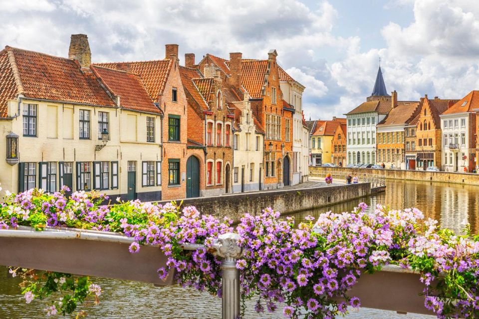 Private Guided Tour of Bruges' Iconic Sites & Chocolate - Tour Description