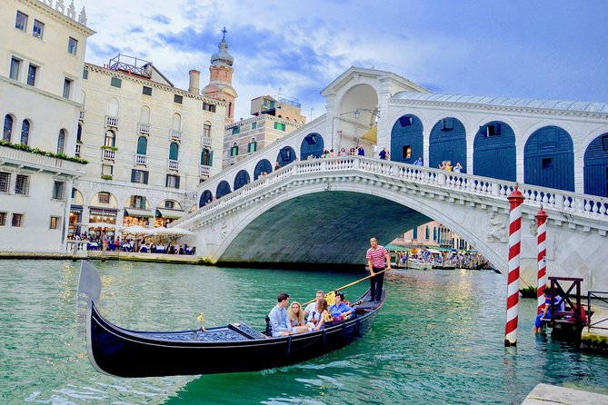 Private Guided Tour: Venice Gondola Ride Including the Grand Canal - Meeting Point and Tour Inclusions